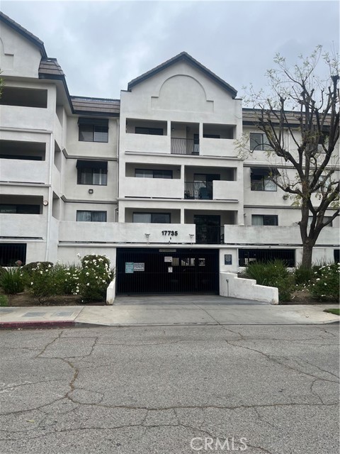 17735 Kinzie Unit: 116