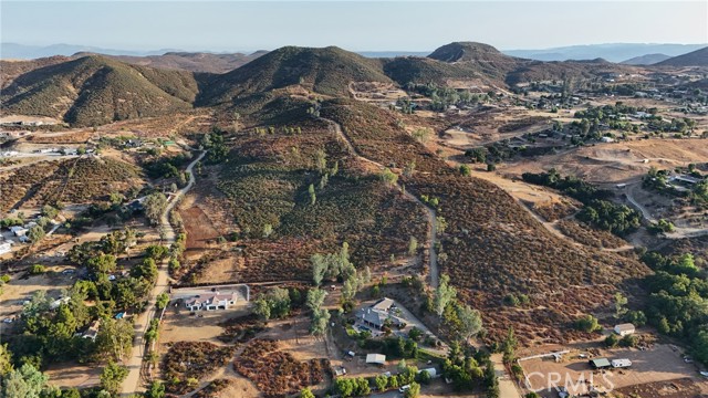 31355 Wild Lilac, Menifee CA: https://media.crmls.org/medias/54cf0103-925c-48e3-86a8-b5a5d1461498.jpg