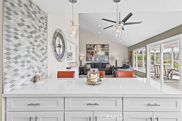 Detail Gallery Image 15 of 48 For 22632 Reinosa, Mission Viejo,  CA 92691 - 4 Beds | 2/1 Baths