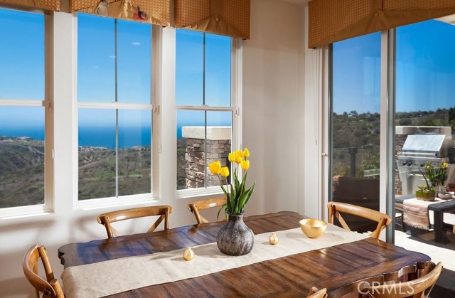 5 Sea View Lane, Newport Coast CA: https://media.crmls.org/medias/54cfd14e-c05b-49bf-86cd-78990a0b75bc.jpg