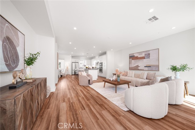 Detail Gallery Image 18 of 35 For 152 Schick, Irvine,  CA 92614 - 4 Beds | 3/1 Baths