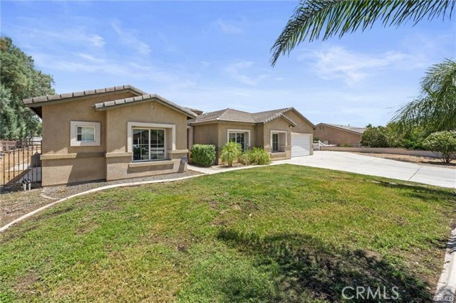 1037 Charles Street, Banning CA: https://media.crmls.org/medias/54d08d8b-ecb3-41ad-9b00-2e7a048c9f3d.jpg