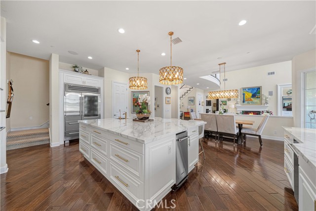 Image 32 of 75 For 1147 Sandra  