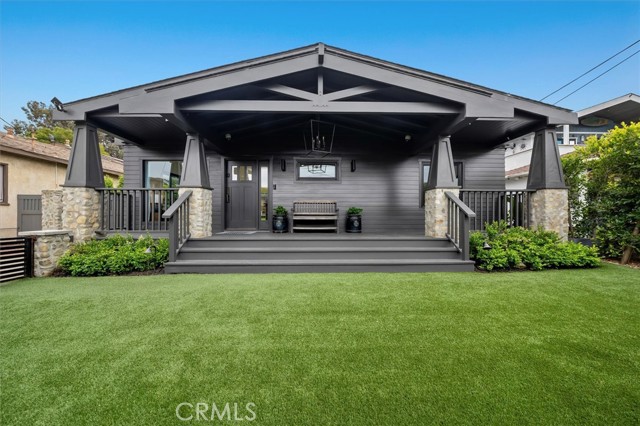 1012 10th Street, Manhattan Beach CA: https://media.crmls.org/medias/54d15c3a-515b-49f0-a276-ee803151563a.jpg