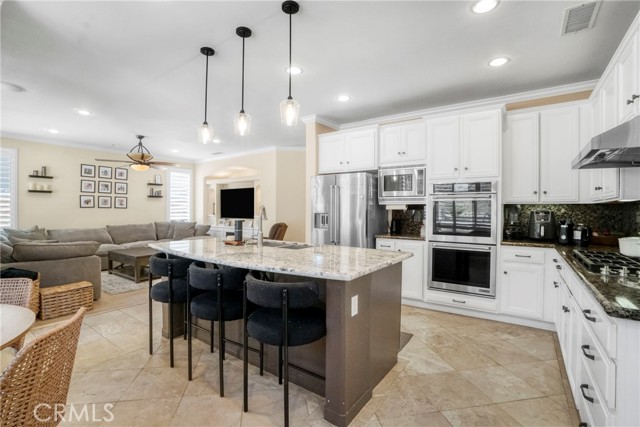 Detail Gallery Image 5 of 30 For 586 Grass Valley St, Simi Valley,  CA 93065 - 4 Beds | 3 Baths