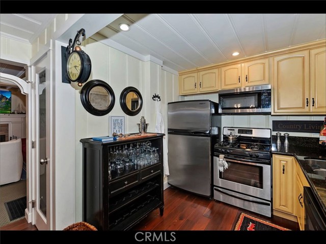 855 Lake Drive, Lake Arrowhead CA: https://media.crmls.org/medias/54d301b4-fa7c-44ef-95fe-d4aa4fc25282.jpg