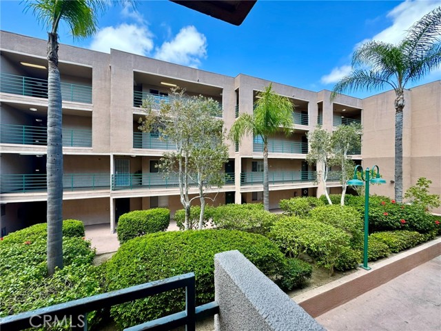 Detail Gallery Image 9 of 12 For 450 E 4th St #236,  Santa Ana,  CA 92701 - 2 Beds | 2 Baths