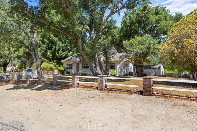 Detail Gallery Image 16 of 37 For 117 17th St, Paso Robles,  CA 93446 - 4 Beds | 3 Baths