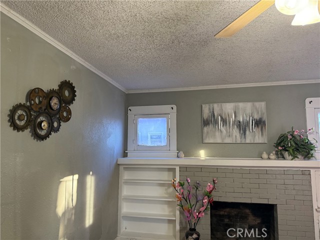 722 N Philadelphia Street, Anaheim CA: https://media.crmls.org/medias/54d37ca5-2dde-4c27-9d80-ba860a3156b7.jpg