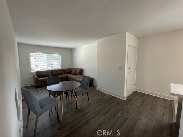 Detail Gallery Image 4 of 17 For 1250 W 37th St #5,  Los Angeles,  CA 90007 - 3 Beds | 1 Baths