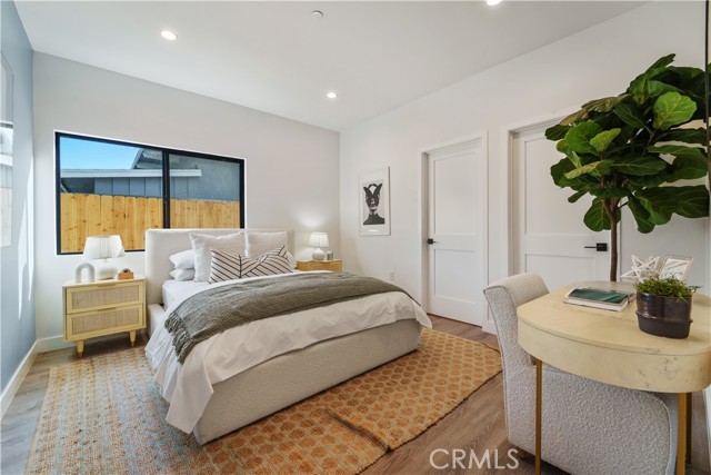 Detail Gallery Image 16 of 20 For 7717 Jamieson Ave, Reseda,  CA 91335 - 3 Beds | 3 Baths