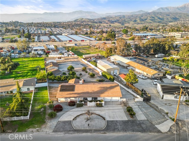 31840 Florida Street, Redlands CA: https://media.crmls.org/medias/54d5a5d2-97e4-4fe3-8bdf-7e689f0fd6a1.jpg
