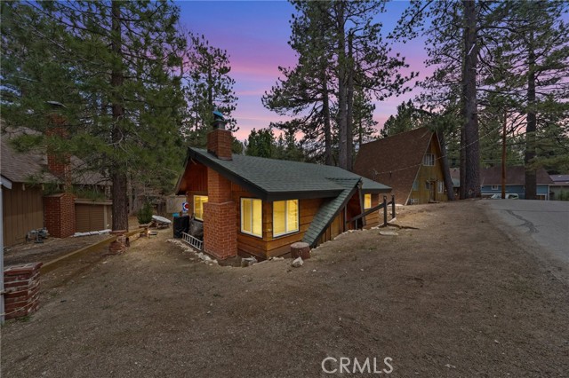 Detail Gallery Image 3 of 29 For 731 Yukon Rd, Green Valley Lake,  CA 92341 - 2 Beds | 1 Baths