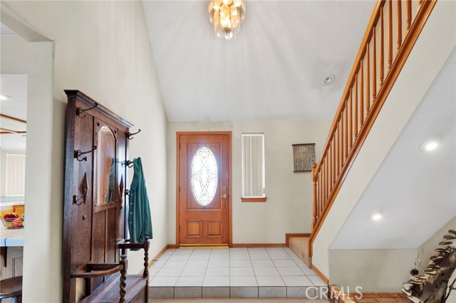 Detail Gallery Image 6 of 69 For 11062 Hollister Rd, Oak Hills,  CA 92344 - 4 Beds | 3 Baths