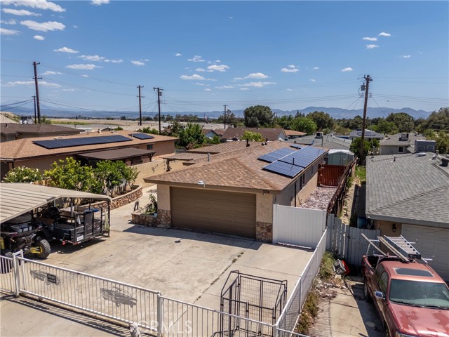279 E 48th Street, San Bernardino CA: https://media.crmls.org/medias/54d643c4-5b48-4f13-833f-6121571e9c39.jpg