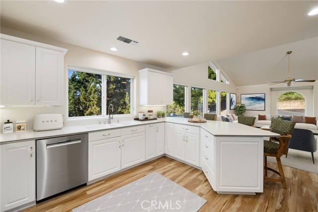 Detail Gallery Image 20 of 74 For 705 Beaverbrook, Glendora,  CA 91740 - 4 Beds | 2 Baths