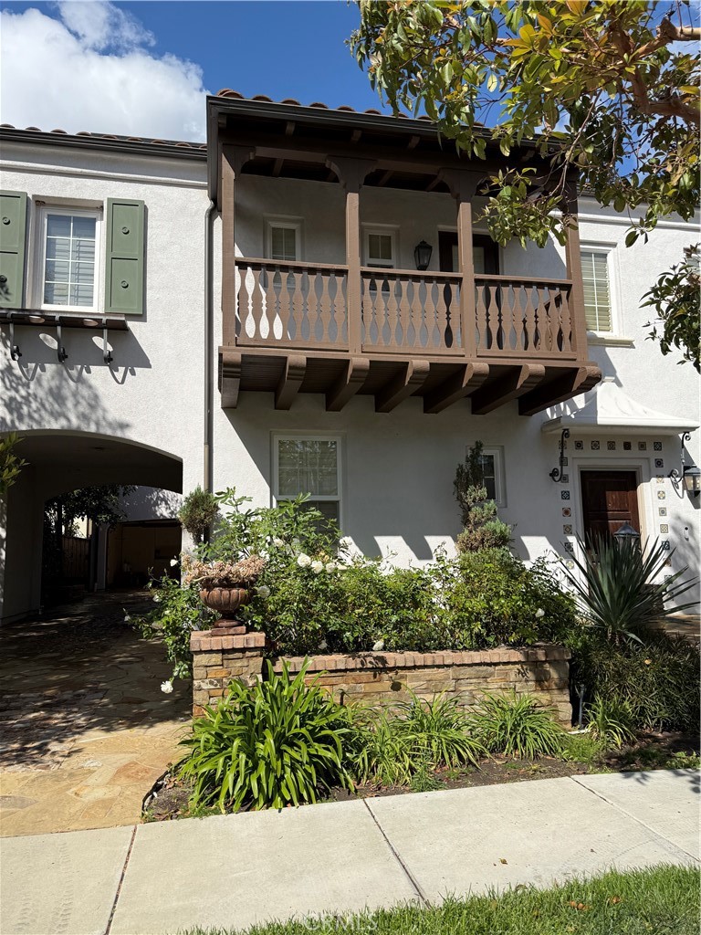 31 Grape Arbor