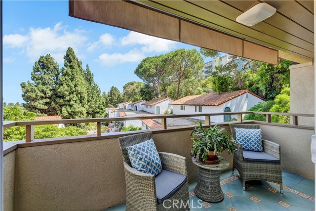 5658 Ravenspur Drive, Rancho Palos Verdes, California 90275, 2 Bedrooms Bedrooms, ,2 BathroomsBathrooms,Residential,Sold,Ravenspur,SB22161968