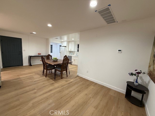 https://media.crmls.org/medias/54d82b66-b37e-41dd-a7b2-94b3692ba700.jpg?preset=X-Large