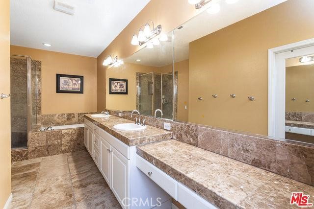 18568 Arbor Gate Lane, Yorba Linda CA: https://media.crmls.org/medias/54d83419-8181-440e-bb1f-7942cd179be0.jpg