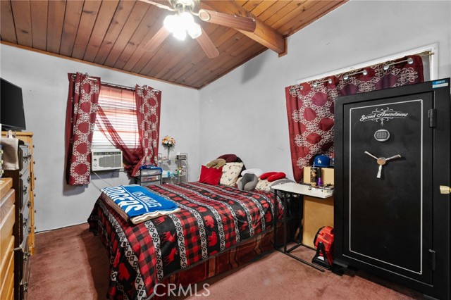 2365 Lovejoy Street, Pomona CA: https://media.crmls.org/medias/54d8b79d-a76e-4d04-8758-bc18b27aa5c8.jpg