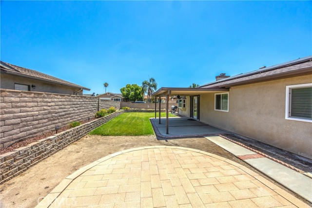 7571 Willow Way, Highland CA: https://media.crmls.org/medias/54d8d8b5-8700-40c1-8799-e6c093cc3b18.jpg