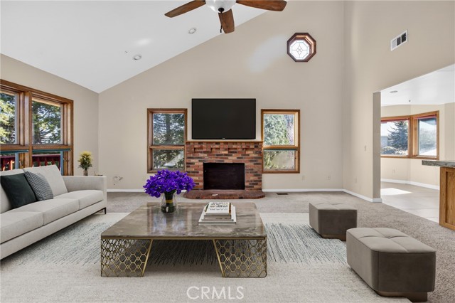 Detail Gallery Image 6 of 71 For 5328 Shirley J, Wrightwood,  CA 92397 - 8 Beds | 4/1 Baths