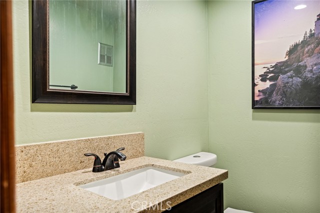 Detail Gallery Image 7 of 32 For 31539 Onacrest Dr, Running Springs,  CA 92382 - 3 Beds | 2/1 Baths