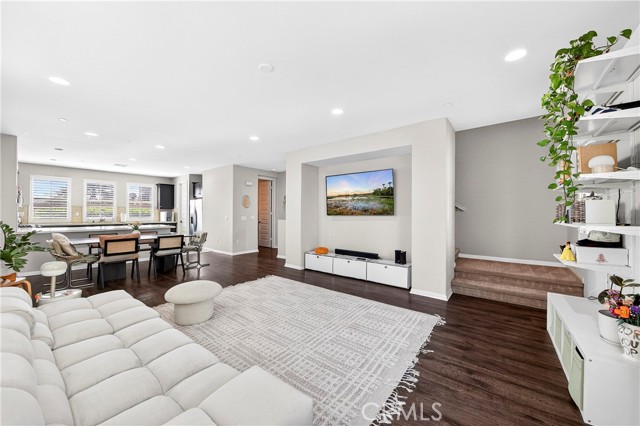 Detail Gallery Image 11 of 25 For 1021 Mandarin, Fullerton,  CA 92833 - 3 Beds | 3/1 Baths