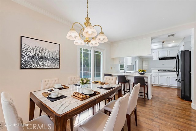 Detail Gallery Image 22 of 59 For 24004 Arminta St, West Hills,  CA 91304 - 4 Beds | 3 Baths