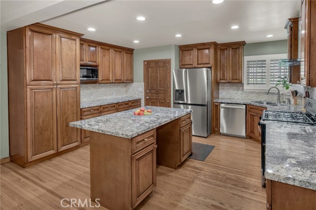 Detail Gallery Image 13 of 50 For 10624 S 6th, Inglewood,  CA 90303 - 4 Beds | 2 Baths