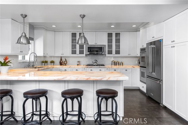 4323 Laurelgrove Avenue, Studio City CA: https://media.crmls.org/medias/54dd3864-38f2-4a44-ac1f-c4f94004cd91.jpg
