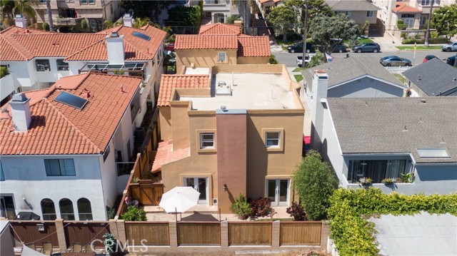 214 Irena Avenue, Redondo Beach, California 90277, 4 Bedrooms Bedrooms, ,3 BathroomsBathrooms,Residential,Sold,Irena,PV22086686