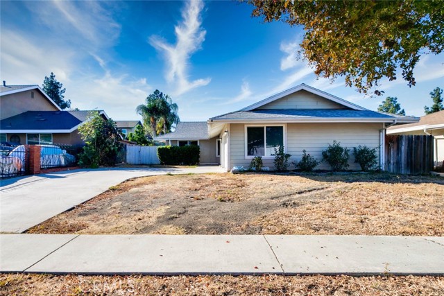 Detail Gallery Image 2 of 25 For 15020 Ashwood Ln, Chino Hills,  CA 91709 - 3 Beds | 2 Baths