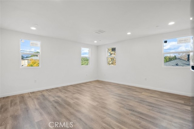 Detail Gallery Image 11 of 12 For 11560 Archwood St, North Hollywood,  CA 91606 - 2 Beds | 2 Baths