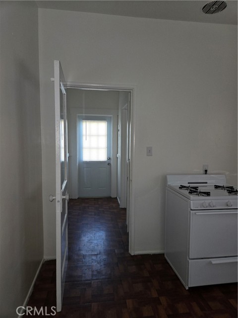 Detail Gallery Image 25 of 44 For 209 S Birch St #B,  Santa Ana,  CA 92701 - 1 Beds | 1 Baths