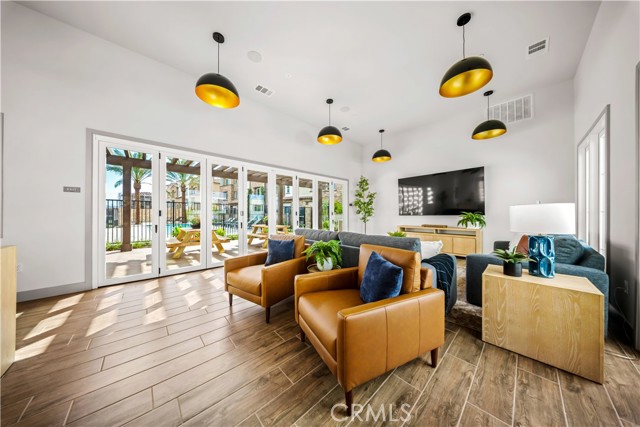 Detail Gallery Image 21 of 26 For 559 via Vallarta, Camarillo,  CA 93012 - 3 Beds | 2/2 Baths