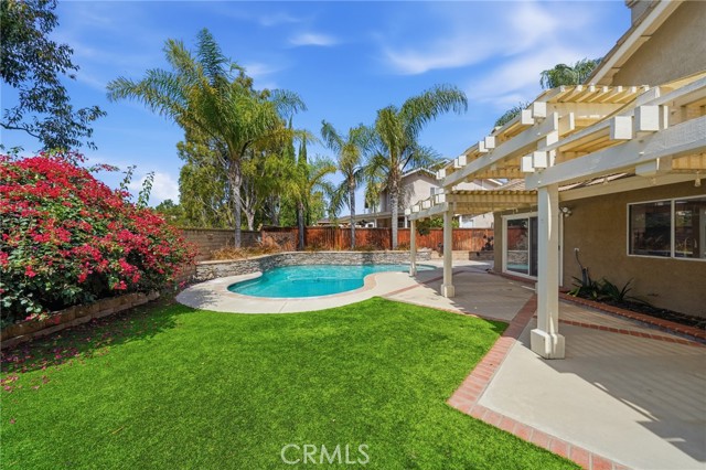 17350 Summer Oak Pl, Yorba Linda CA: https://media.crmls.org/medias/54e04a61-f1d7-454d-a877-2ae4dacc29b7.jpg