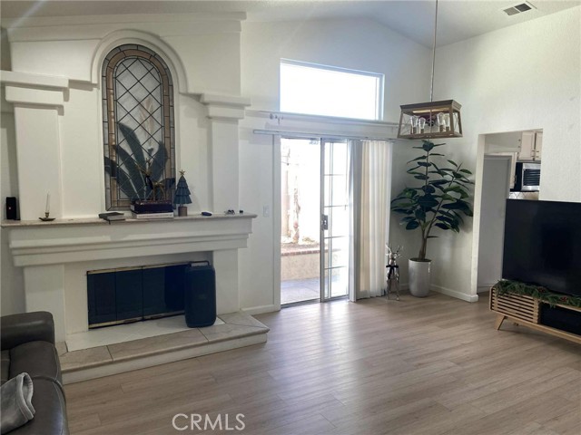 Detail Gallery Image 3 of 29 For 3256 Shale Rd, Palmdale,  CA 93550 - 4 Beds | 2 Baths