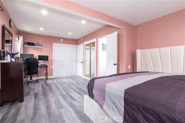 Detail Gallery Image 19 of 39 For 19127 Enadia, Reseda,  CA 91335 - 4 Beds | 2 Baths