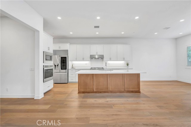 Detail Gallery Image 8 of 62 For 14432 Windfall Ln, Huntington Beach,  CA 92647 - 3 Beds | 2/1 Baths