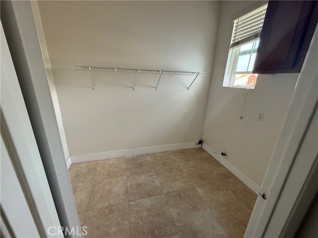 Detail Gallery Image 8 of 14 For 13902 Star Ruby Ave, Corona,  CA 92880 - 6 Beds | 4/1 Baths