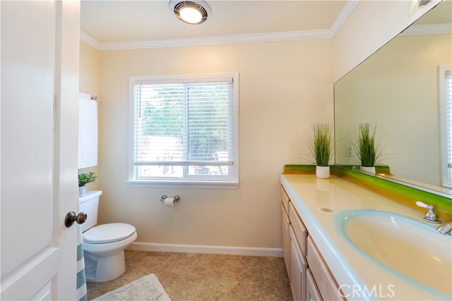 1924 Robinson Street, Redondo Beach, California 90278, 2 Bedrooms Bedrooms, ,2 BathroomsBathrooms,Residential,Sold,Robinson,SB22083068