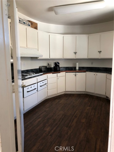 3512 Bravata Drive, Huntington Beach CA: https://media.crmls.org/medias/54e1bfd2-b008-4b63-ba9b-6a993dfbd8cf.jpg