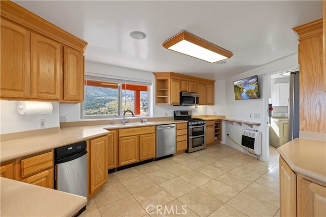 Detail Gallery Image 27 of 74 For 17100 Snowshoe Ln, Tehachapi,  CA 93561 - 4 Beds | 2/1 Baths