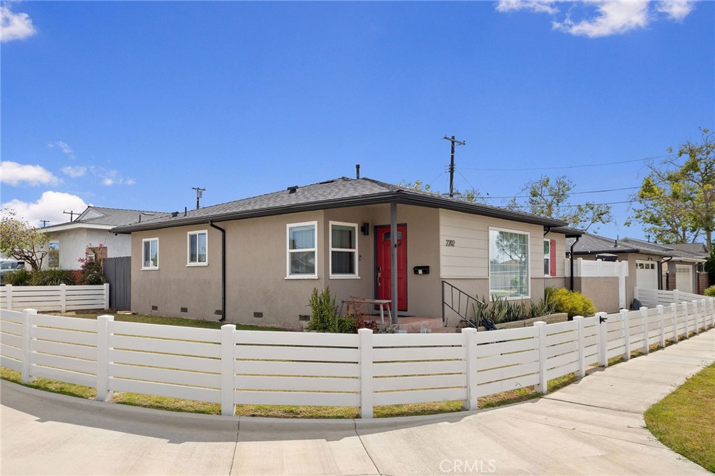 2202 W 170th Street