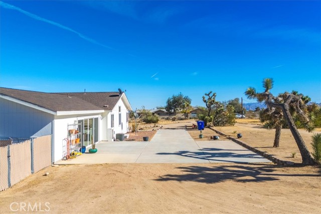 Detail Gallery Image 50 of 67 For 3820 Lucerne Vista Ave, Yucca Valley,  CA 92284 - 3 Beds | 3 Baths