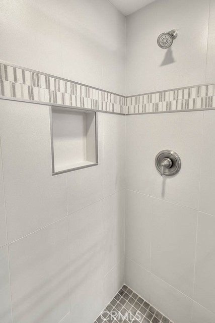 14180 Mountain Avenue, Chino CA: https://media.crmls.org/medias/54e3c3b6-2b8f-4f40-9063-4e66aa3777e9.jpg