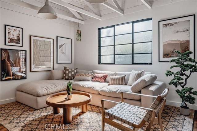 Detail Gallery Image 13 of 45 For 654 S Soto St, Los Angeles,  CA 90023 - 4 Beds | 4 Baths