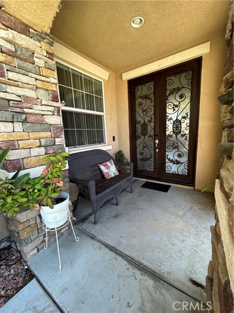 Detail Gallery Image 5 of 37 For 2221 Flash Ct, Perris,  CA 92571 - 5 Beds | 2/1 Baths